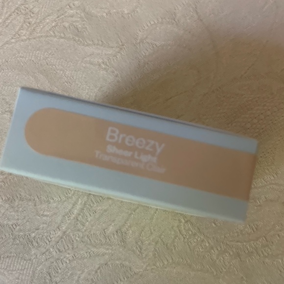 Kosas Cloud Set Baked Setting & Smoothing Powder in Breezy BNIB - Picture 3 of 15